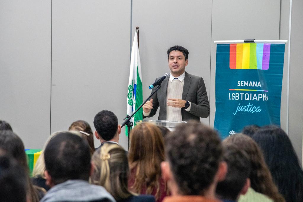 2º dia de encontro no TJPR debate o reconhecimento dos direitos da população LGBTQIAPN+